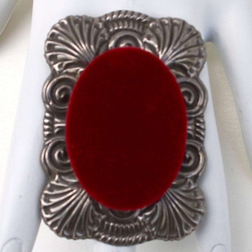 GASOLINE GLAMOUR RED VELVET RING - Picture 2 of 3